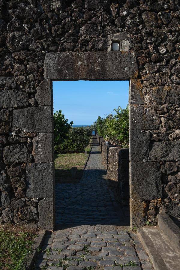 Entre Muros - Turismo Rural - Casa Com Jardim E Acesso Direto Ao Mar Ribeira Grande Esterno foto